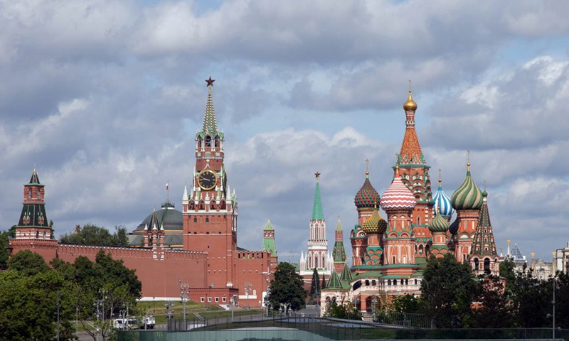 Photo taken on June 3, 2019 shows the Kremlin Palace (L) and the Saint Basil's Cathedral in Moscow, capital of Russia. (Xinhua/Bai Xueqi)