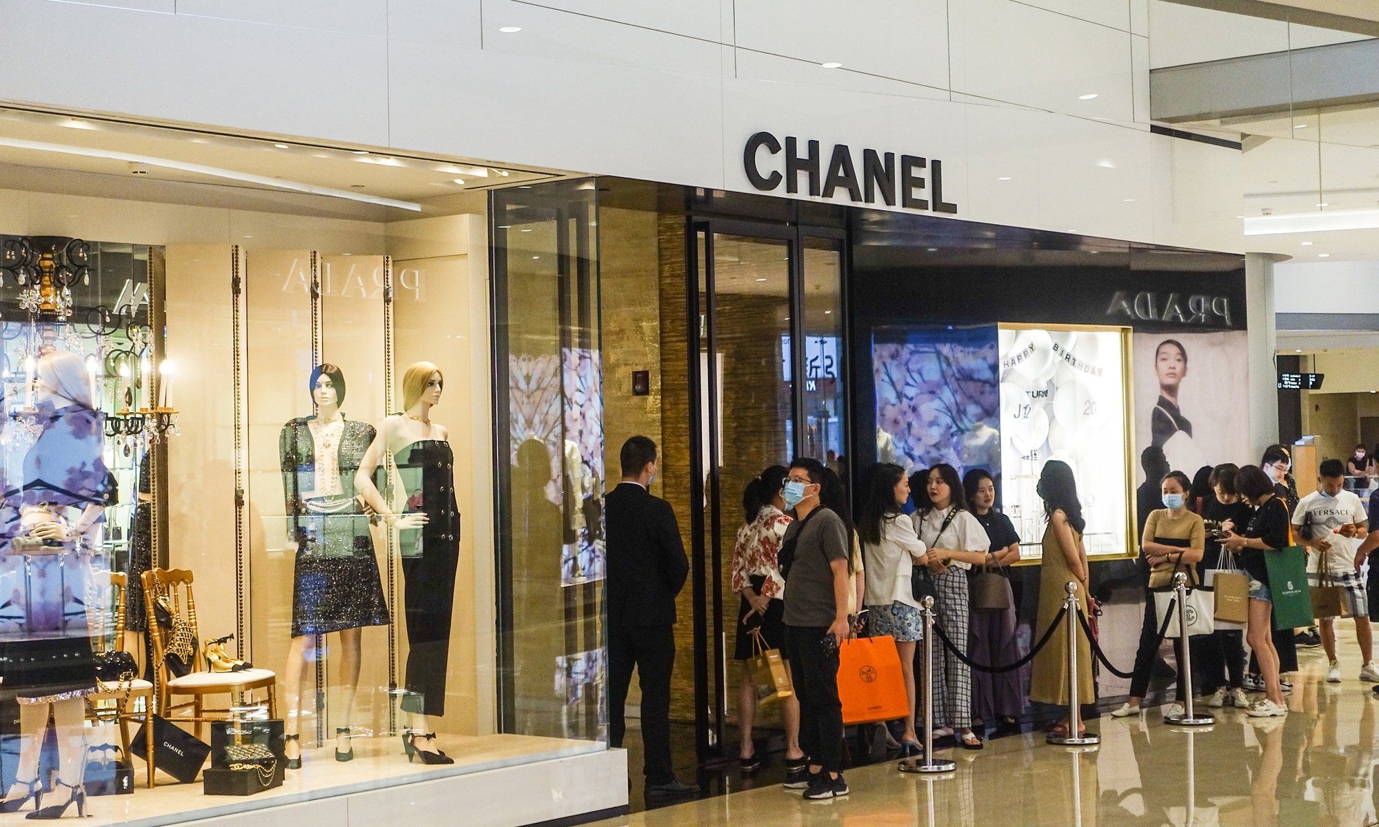 Grader celsius Lighed ægteskab China's luxury sales estimated to grow 48% in 2020, fueled by online sales  and a consumption 'comeback' - Global Times