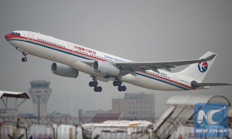 This file photo taken on Aug. 28, 2014 shows a China Eastern Airlines plane taking off. (Photo: Xinhua)