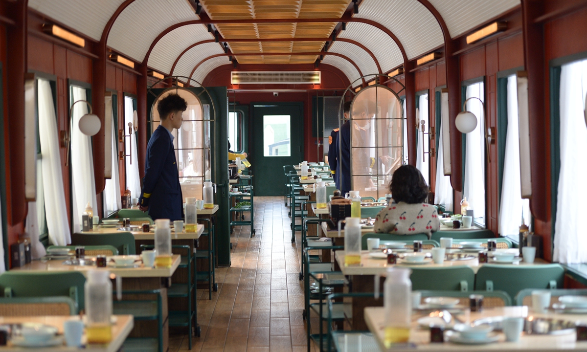 Hot pot in train carriage Global Times