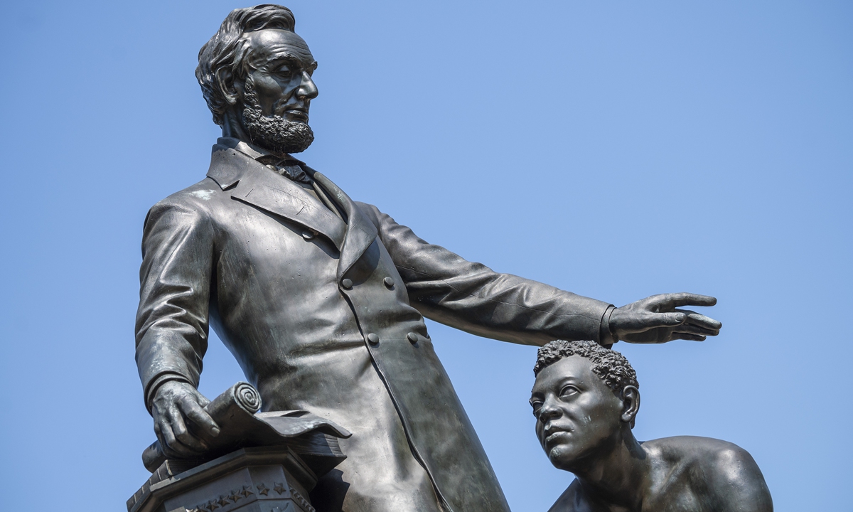 Statue of Lincoln and kneeling black man removed from Boston Global Times