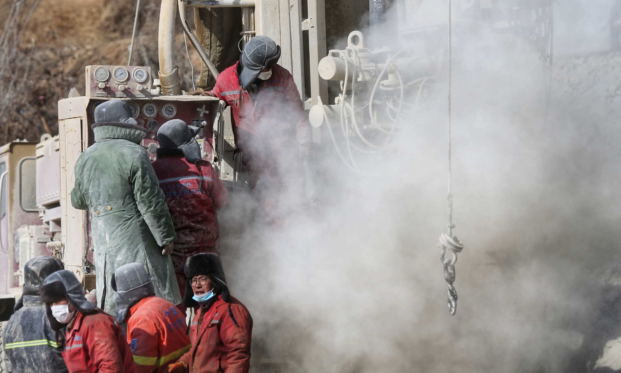 Day 10 of Shandong goldmine rescue: Obstacle clearance reached below 350 meters - Vimarsana News