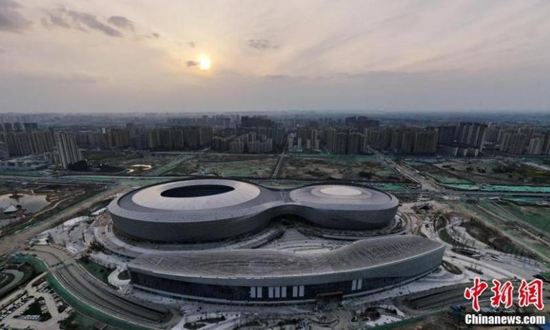 Aerial view of the main stadium of the 2021 Summer Universiade in Fenghuangshan Sports Park in Chengdu, Southwest China's Sichuan Province, Feb.18, 2021. (Photo/China News Service) 