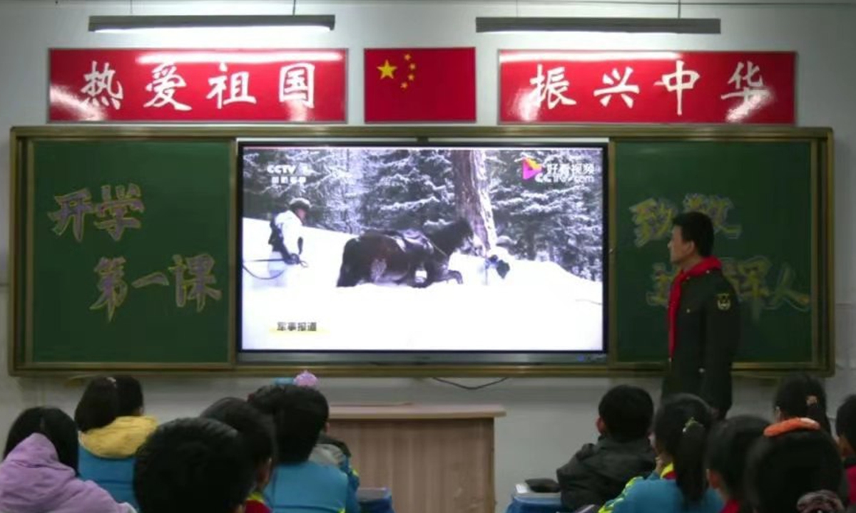 The first class. Photo: Sina Weibo 