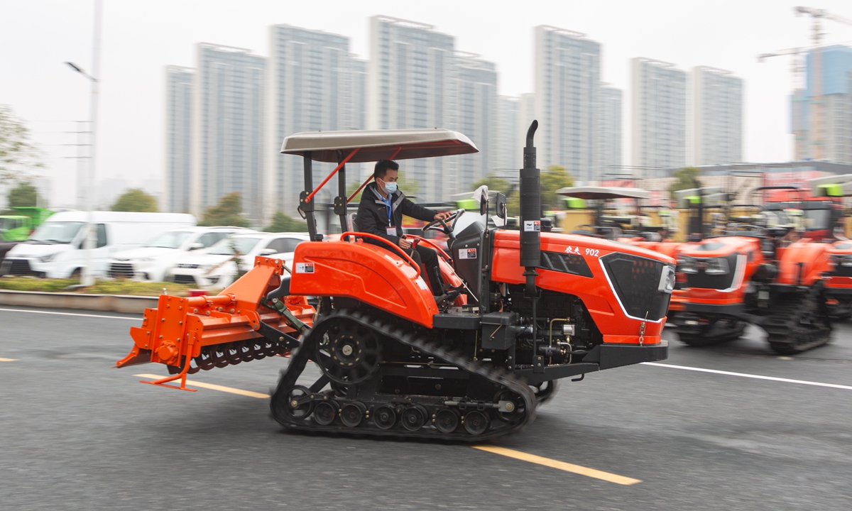 The 2021 Central (Jiangxi) Agricultural Machinery and Parts Exhibition kicks off on Saturday in Nanchang, East China's Jiangxi Province. The large-scale show features influential brands in the province and other parts of China. Photo: cnsphoto