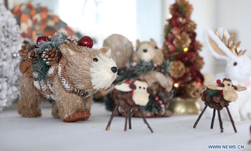 Photo taken on March 4, 2021 shows handicraft goods made by Yan Jiaxin's factory and sold to European clients in Qiaotuo Village of Tai'an County, Anshan, northeast China's Liaoning Province. Yan Jiaxin is a household name in her hometown Qiaotuo Village, because the 21-year-old entrepreneur has been running a handicraft factory which employs local women and sells products to European markets.Photo:Xinhua