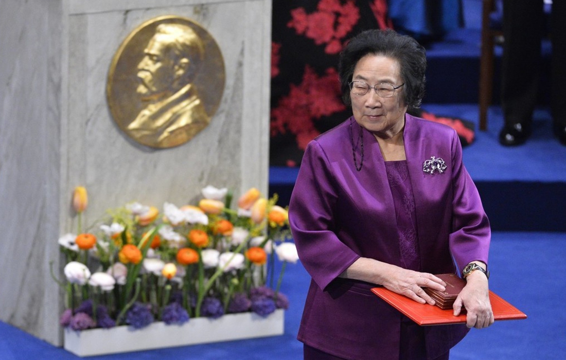 Tu Youyou discovered a substance called artemisinin, which can be used to treat malaria. She tested the new drug on herself to accelerate its development, and won the 2015 Nobel Prize for her achievement.