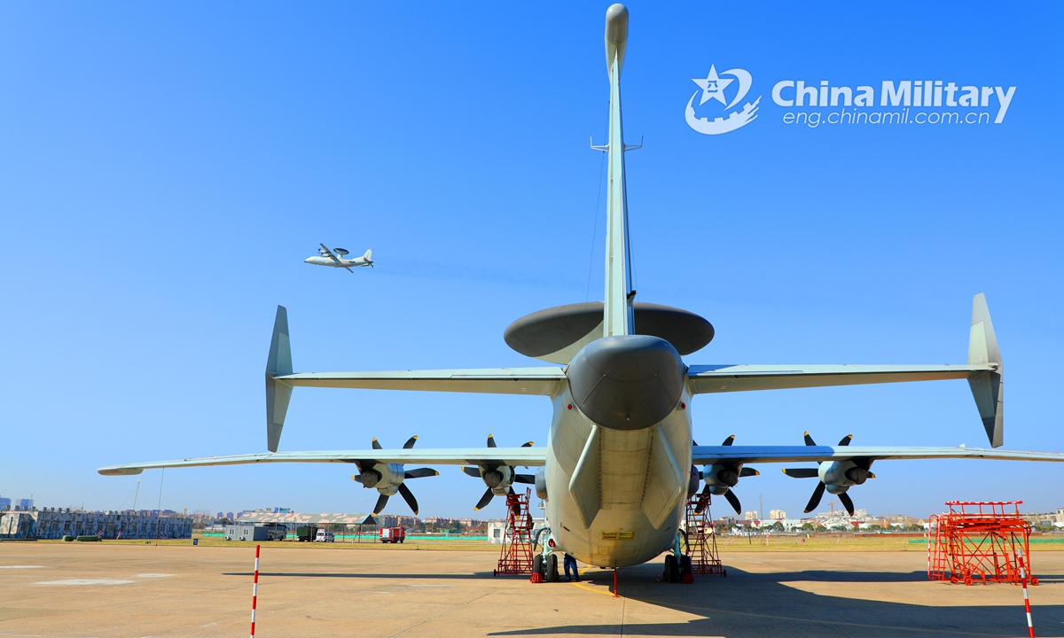 A KJ-500 airborne early warning (AEW) aircraft attached to a naval aviation division under the PLA Eastern Theater Command gets ready for a flight training exercise on subjects including reconnaissance and early warning, anti-submarine tactics, etc. on February 20, 2021.Photo:China Military