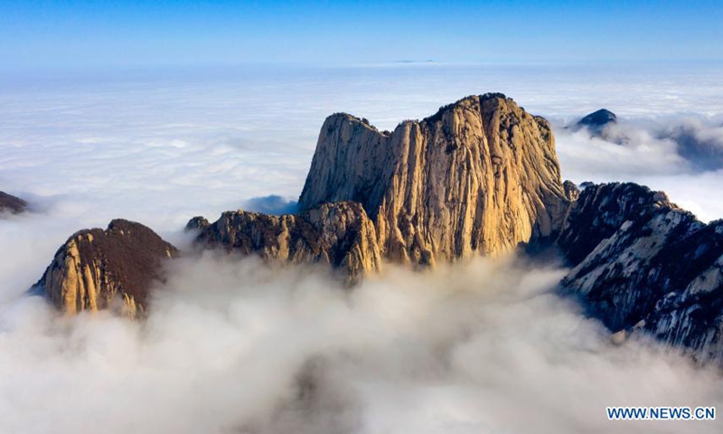 Aerial photo taken on March 9, 2021 shows the scenery of Mount Huashan in northwest China's Shaanxi Province. (Photo: Xinhua)
