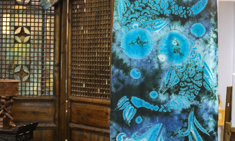 Photo taken on March 9, 2021 shows a piece of dyeing work at a research institute in Lanzhou Jiaotong University, northwest China's Gansu Province. The dyes used in this ancient printing and dyeing technique are all natural. Such technique has been listed as a provincial-level intangible cultural heritage.Photo:Xinhua