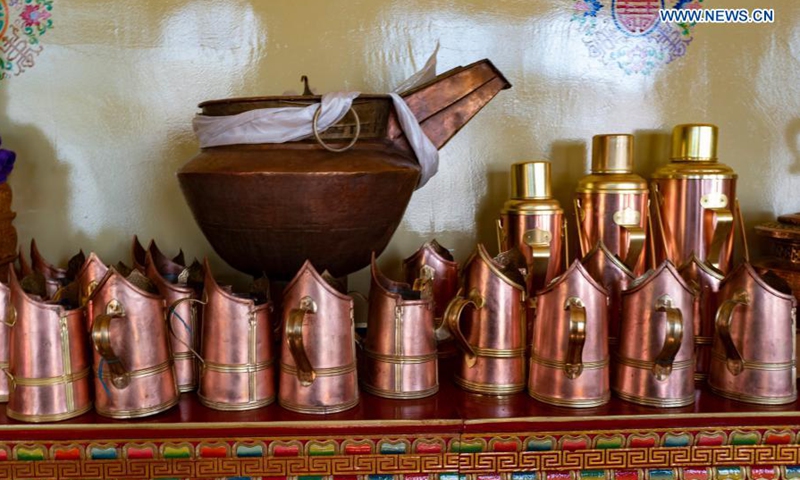 Containers for barley wine are seen at Drungtok's home in Xigaze, southwest China's Tibet Autonomous Region, Jan. 15, 2021.(Photo:Xinhua)