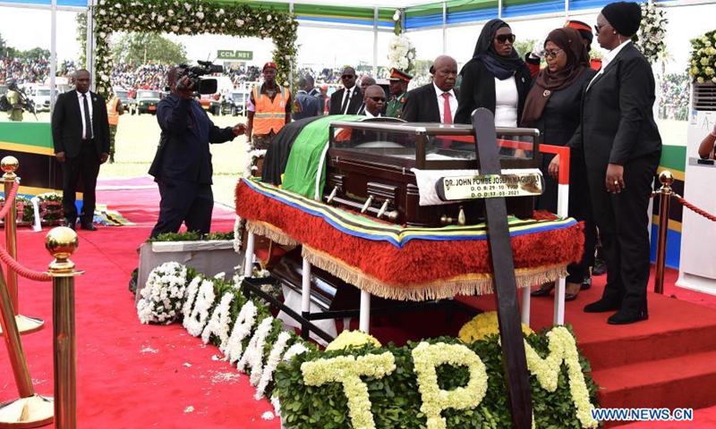 Tanzanian President Samia Suluhu Hassan (2nd R, Front) pays her respect to former Tanzanian President John Magufuli in Dodoma, capital of Tanzania, on March 22, 2021. Tanzania held a state funeral for John Magufuli at the Jamhuri Stadium in Dodoma on Monday, with the attendance of African leaders, representatives and other dignitaries. Magufuli, 61, died in office from a heart condition on March 17 in the country's commercial capital Dar es Salaam.(Photo: Xinhua)