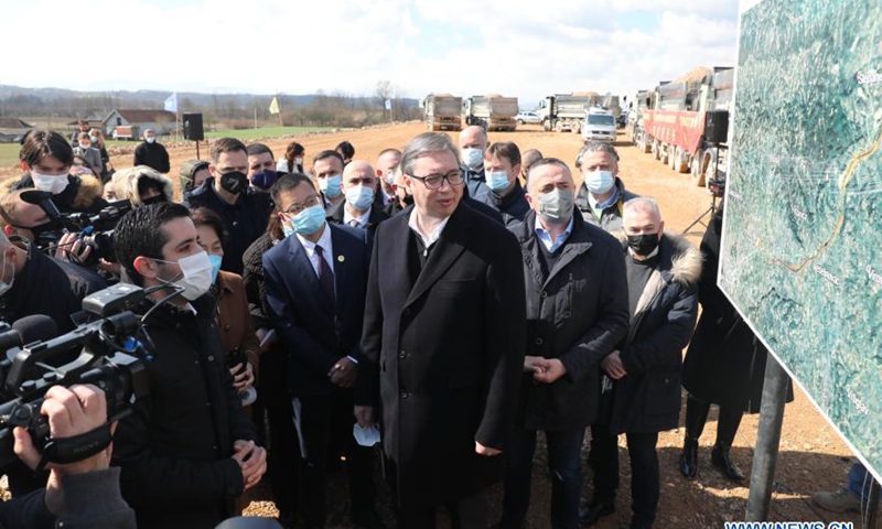 Serbian President Aleksandar Vucic visits a construction site along the Iverak-Lajkovac expressway near the town of Klanica, The Chinese company which is in charge of building an expressway in western Serbia might finish the project ahead of time, Serbian President Aleksandar Vucic said Tuesday while touring the construction site near the town of Klanica, highlighting the benefits it will bring to local communities. (Photo:Xinhua)
