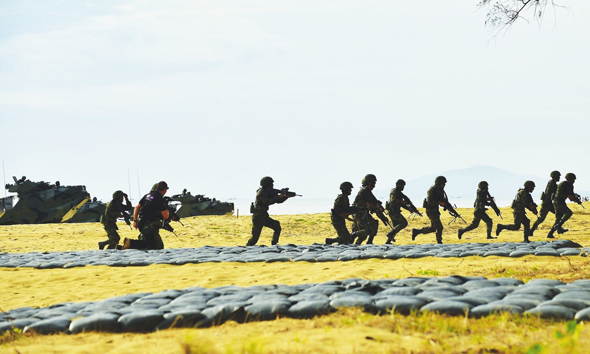 Royal Thai Navy soldiers take part in a training exercise at Chulaporn camp in southern Narathiwat Province, Thailand on Wednesday. Photo: AFP