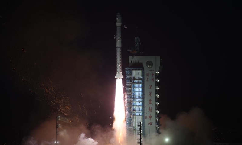 A Long March-4C rocket carrying Gaofen-12 02 Earth observation satellite blasts off from the Jiuquan Satellite Launch Center in northwest China on March 31, 2021.  Photo: Xinhua