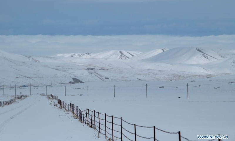 Photo shows the snow scenery of Tianshan Mountains in Shawan City, northwest China's Xinjiang Uygur Autonomous Region, March 30, 2021.  Photo: Xinhua