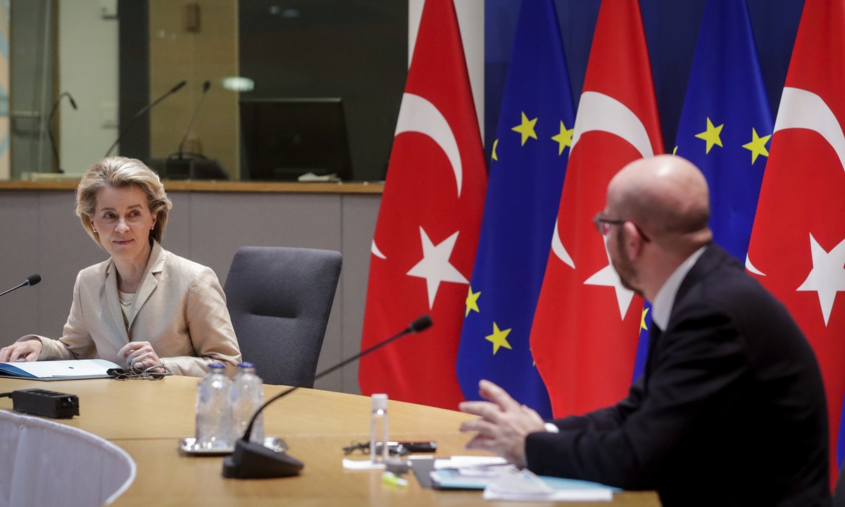 European Commission President Ursula von der Leyen, left, and European Council President Charles Michel participate in a video conference meeting with Turkey's President Recep Tayyip Erdogan at the European Council building in Brussels, Friday, March 19, 2021. Photo: VCG