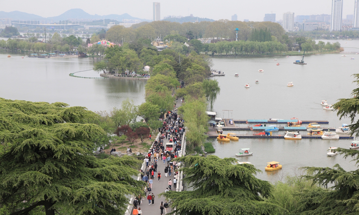 Tourists in Nanjing, Jiangsu Province on Monday Photo: VCG Photo: VCG