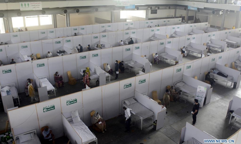 Photo taken on April 7, 2021 shows a vaccination center in Lahore, Punjab province, Pakistan. So far, more than 1 million people have been vaccinated in Pakistan, and the total number of people who have registered themselves for vaccination is now over 2 million, according to the National Command and Operation Center (NCOC) chief Asad Umar.(Photo: Xinhua)