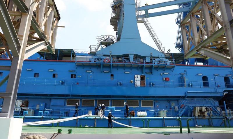 Photo taken on April 12, 2021 shows a large cutter suction dredger (CSD) on Timsah Lake in Ismailia, northeastern Egypt. Egypt's Suez Canal Authority (SCA) celebrated on Monday the recent arrival of the large cutter suction dredger (CSD). (Photo: Xinhua)