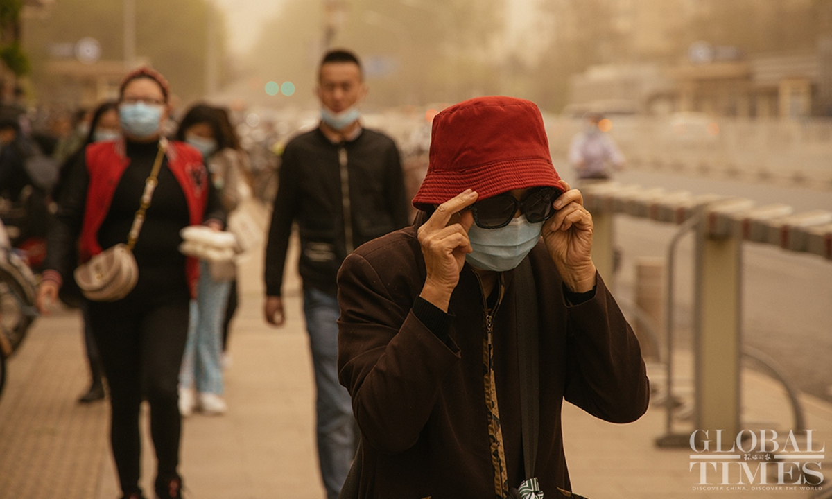 Expert team arrives in Inner Mongolian deserts for sandstorm research as new round of dust blankets Beijing - Vimarsana News