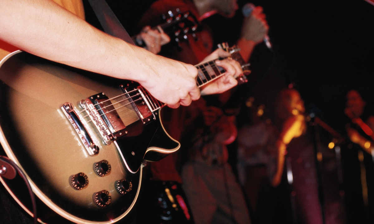 Red Hot Chili Peppers sell song catalog for 140 mn Billboard Global