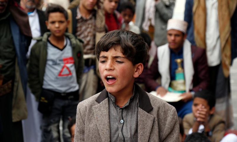 Children learn the pronunciation of Arabic words during a free language lesson inside a mosque in Sanaa, Yemen, on May 4, 2021.(Photo: Xinhua)