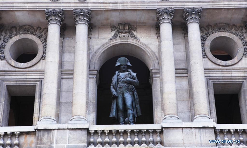 File photo taken on May 5, 2013 shows a sculpture of Napoleon at the the military museum Les Invalides in Paris, France. France commemorated the 200th anniversary of the death of French Emperor Napoleon Bonaparte. Napoleon Bonaparte (1769-1821) died in exile on the island of Saint Helena on May 5, 1821.(Photo: Xinhua)