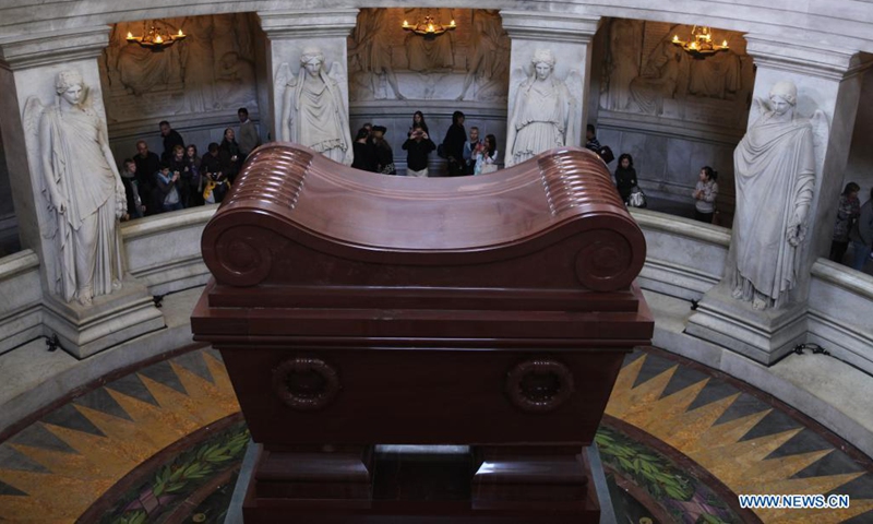 File photo taken on May 5, 2013 shows the tomb of Napoleon under the dome of Saint-Louis cathedral at the the military museum Les Invalides in Paris, France. France commemorated the 200th anniversary of the death of French Emperor Napoleon Bonaparte. Napoleon Bonaparte (1769-1821) died in exile on the island of Saint Helena on May 5, 1821.(Photo: Xinhua)