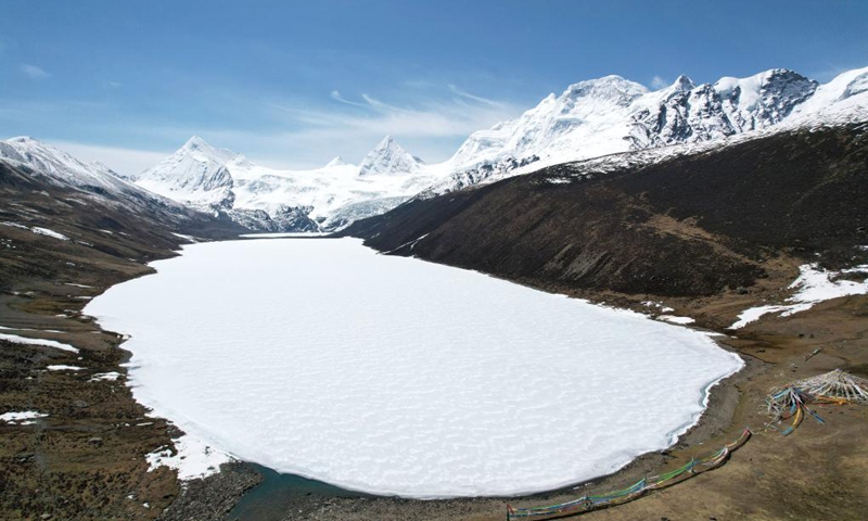 Aerial photo taken on May 4, 2021 shows a view of the Sapukonglagabo Mountain in Biru County of Nagqu, southwest China's Tibet Autonomous Region. Photo:Xinhua