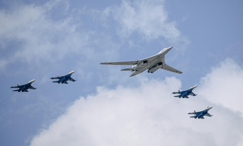 Aircrafts of the Russkiye Vityazi aerobatic team fly over the Red Square during a rehearsal of the Victory Day parade in Moscow, Russia, May 7, 2021. Russia will hold military parades across the country to commemorate the 76th anniversary of the Soviet victory in the Great Patriotic War on May 9. Photo:Xinhua