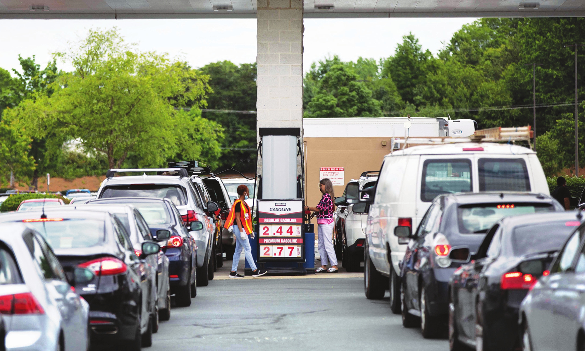 Cars line up at a Costco gasoline station on Wednesday in Atlanta, Georgia due to an expected gasoline shortage after Georgia-based gas company Colonial Pipeline reported a ransomware attack on May 7. Photo: Xinhua