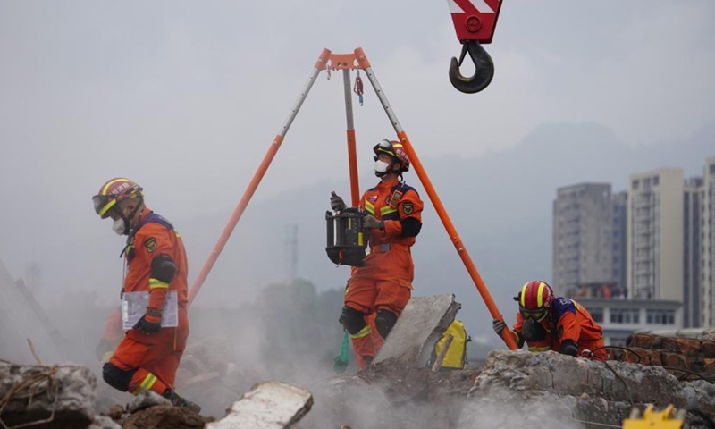 Rescue team members participate in an earthquake drill in Yucheng District, Ya'an City of southwest China's Sichuan Province, May 14, 2021. Photo:Xinhua