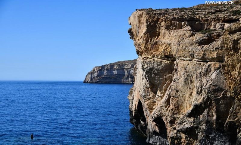 Photo taken on May 17, 2021 shows Dwejra Bay in Gozo, Malta. The Dwejra Bay is where the natural Azure Window once stood. The natural arch collapsed in 2017.(Photo: Xinhua)