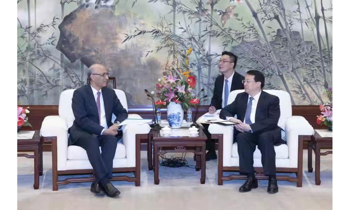 Pakistani Ambassador to China Moin ul Haque met with Gong Zheng, mayor of Shanghai, on Wednesday in Shanghai Photo: Courtesy of Pakistan Embassy in Beijing