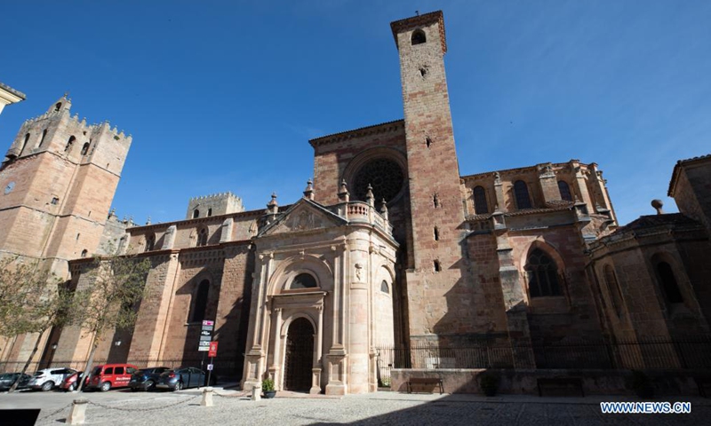 Photo taken on May 18, 2021 shows a view of Siguenza city, Spain. Siguenza is a municipality in the province of Guadalajara, Castilla-La Mancha, Spain. Most villages in Siguenza have only a few dozen people, making it one of the regions with the lowest population density in Spain.(Photo:Xinhua)