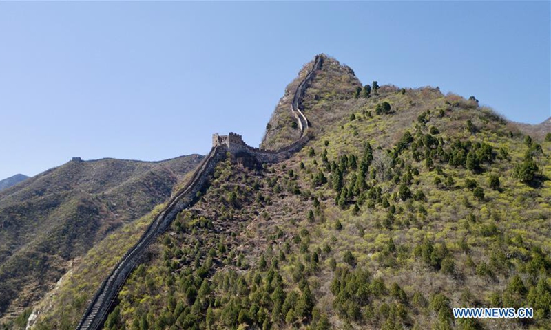 File aerial photo shows a view of the Great Wall. Photo: Xinhua