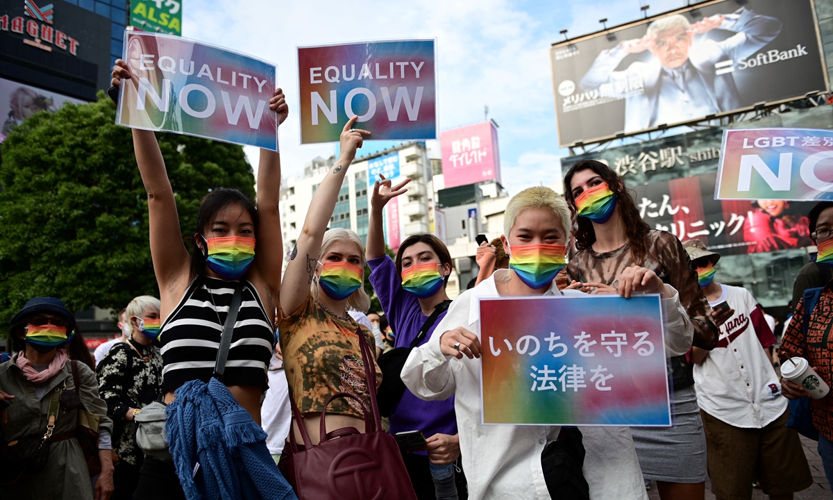 People take part in a rally organized by Human Rights Watch to support the LGBT legislation in Shibuya district of Tokyo, Japan on Sunday. Photo: AFP