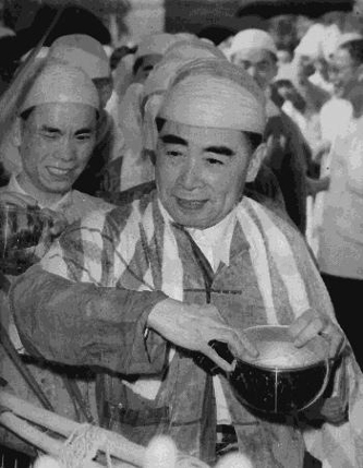 Premier Zhou Enlai in Myanmar’s traditional dress for Thingyan celebration in Myanmar, April 1960
