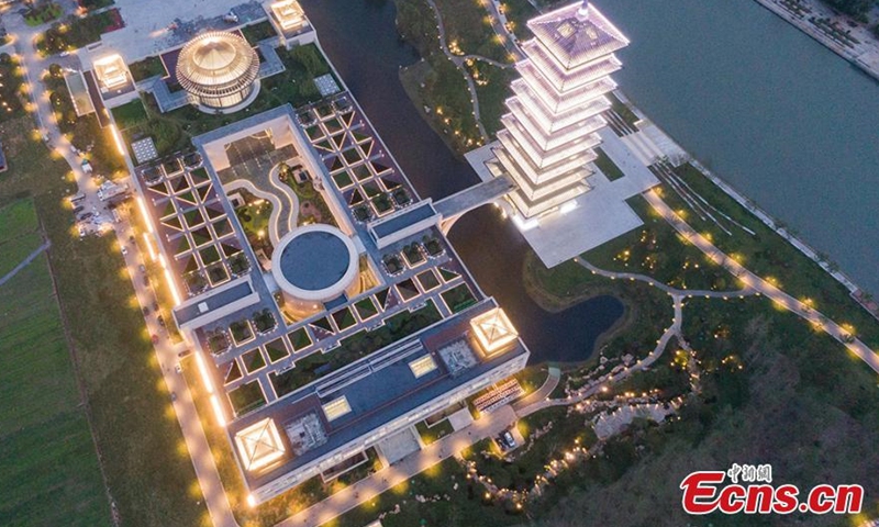 Aerial photo shows the China Grand Canal Museum at night. (Photo: China News Service/ Yang Bo)