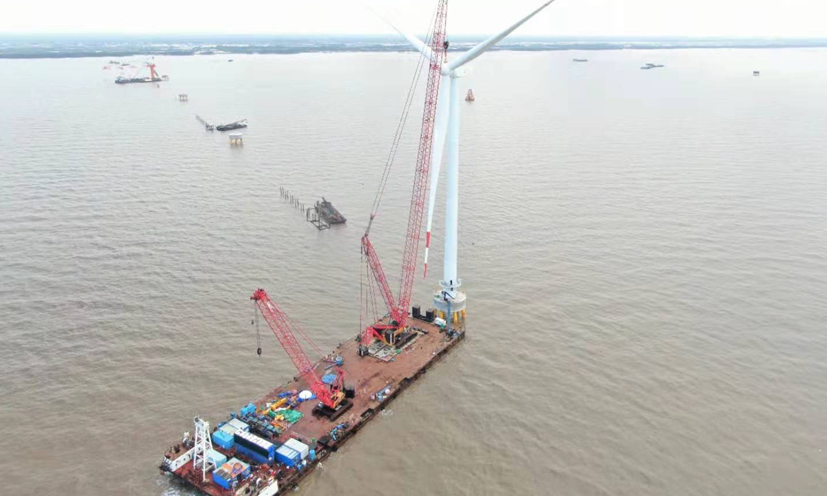 The offshore wind project in Bac Lieu Province of Viet Nam built by the Power Construction Corporation of China (PowerChina) Photo: Courtesy of PowerChina