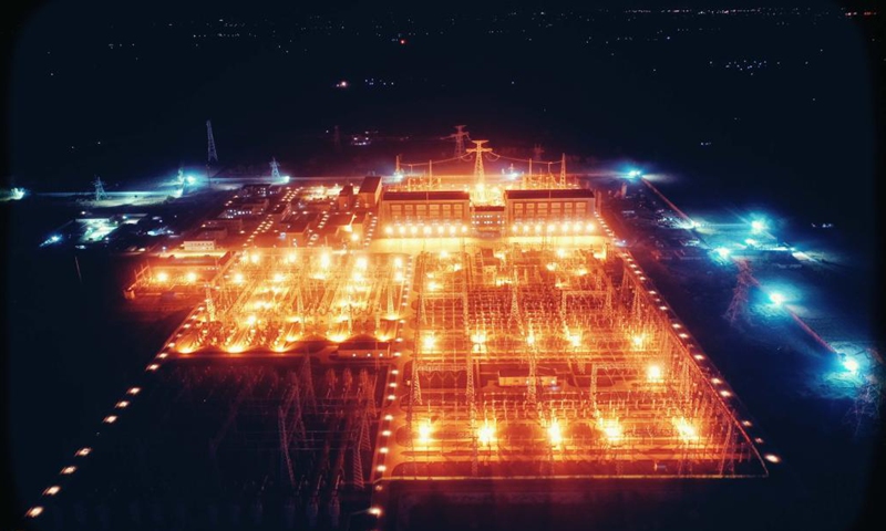 Photo taken on April 10, 2021 shows a night view of the Lahore converter station of the ±660kV Matiari-Lahore high-voltage direct current (HVDC) transmission project under the China-Pakistan Economic Corridor (CPEC) in Pakistan's eastern Punjab Province. The transmission ceremony of the project was held simultaneously in Islamabad and China's Beijing through video link on June 25, 2021.Photo:Xinhua