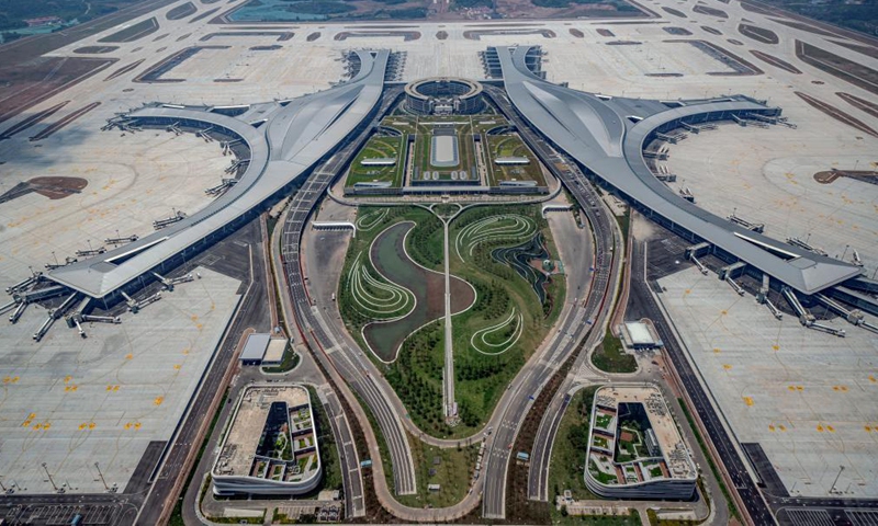 Aerial photo taken on May 31, 2021 shows the Chengdu Tianfu International Airport in Chengdu, southwest China's Sichuan Province. Chengdu Tianfu International Airport in southwest China's Sichuan Province has opened for operations, with a Sichuan Airlines flight bound for Beijing taking off on Sunday morning. (Xinhua)
