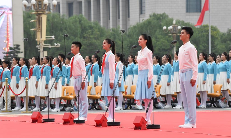 Representatives of the Chinese Communist Youth League members and Young Pioneers salute the Communist Party of China (CPC) and express commitment to the Party's cause at a ceremony marking the CPC centenary at Tian'anmen Square in Beijing, capital of China, July 1, 2021. (Xinhua/Zhai Jianlan)