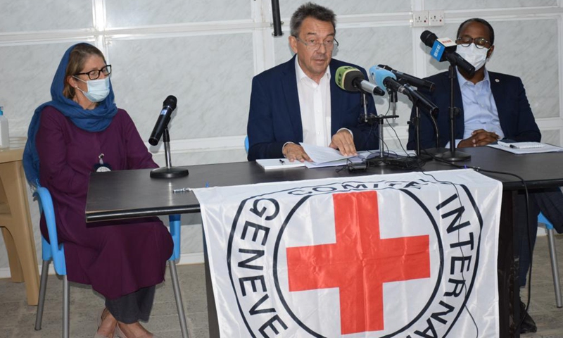 Peter Maurer (C), president of the International Committee of the Red Cross (ICRC), attends a press conference in Aden, Yemen, on July 1, 2021. The ICRC confirmed on Thursday its readiness to facilitate exchanging prisoners between the various parties in Yemen's years-long conflict.Photo:Xinhua