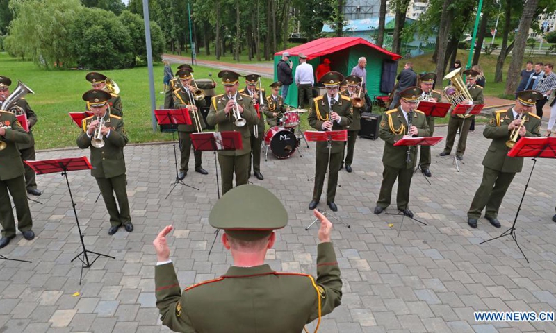 The military band performs on the street marking the Independence Day in Minsk, Belarus, July 3, 2021.(Photo: Xinhua)