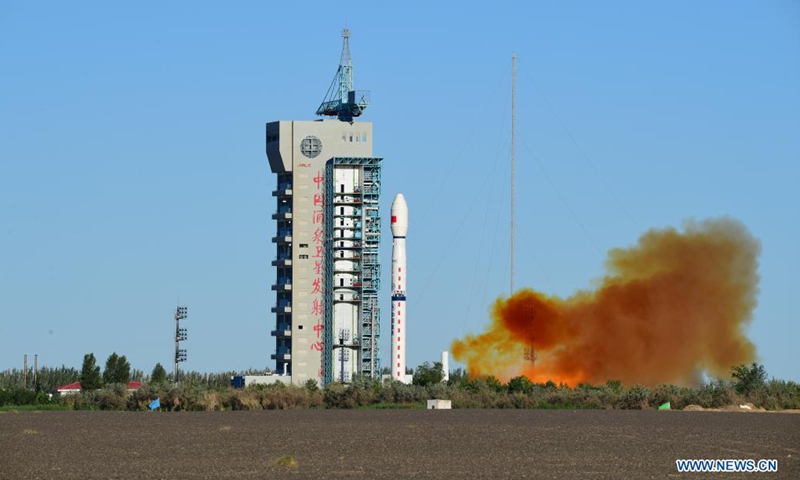 A Long March-4C rocket carrying the Fengyun-3E (FY-3E) satellite prepares to blast off from the Jiuquan Satellite Launch Center in northwest China, July 5, 2021. China sent a new meteorological satellite into planned orbit from the Jiuquan Satellite Launch Center in northwest China on Monday morning.(Photo: Xinhua)