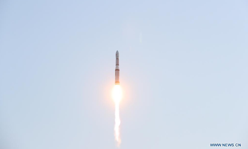 A Long March-6 carrier rocket carrying the Zhongzi-02 satellite group blasts off from the Taiyuan Satellite Launch Center, in north China's Shanxi Province, July 9, 2021. China on Friday successfully sent a new satellite group into preset orbit from the Taiyuan Satellite Launch Center in north China's Shanxi Province. The Zhongzi-02 satellite group was launched by a Long March-6 carrier rocket at 7:59 p.m. (Beijing Time).Photo:Xinhua