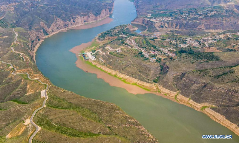 Aerial photo taken on July 21, 2021 shows the canyon scenery of the Yellow River in Jungar Banner, north China's Inner Mongolia Autonomous Region.(Xinhua)