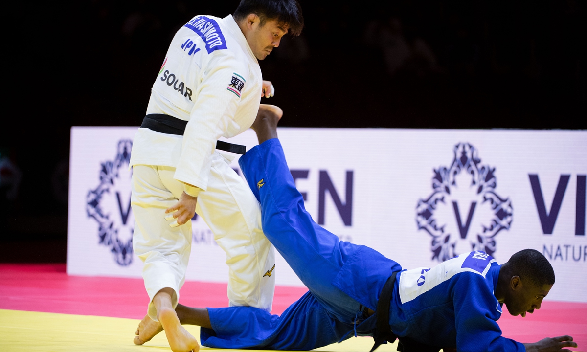 A Japanese judo athlete competes against his French opponent at the World Judo Championships on June 13 in Budapest, Hungary. Photo: VCG
